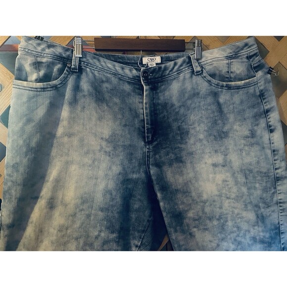 CATO Woman Stone-Washed Light Blue Wide Leg Denim Capri Jeans 24W - Picture 3 of 10